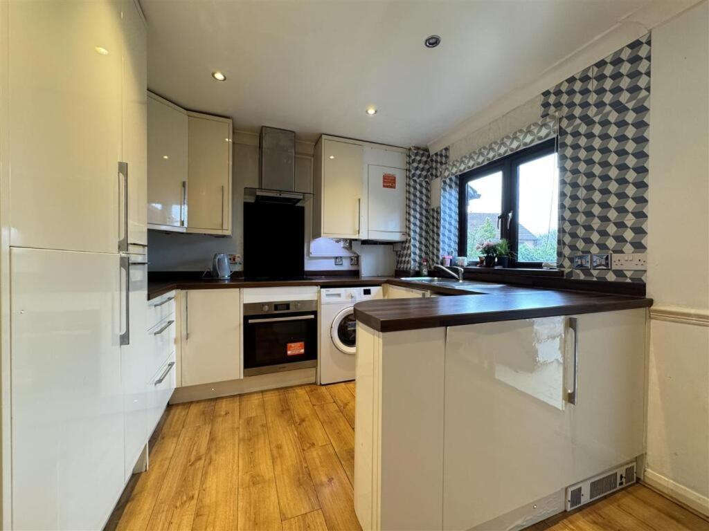 Clove, 3-4 Bed House With Garden, Free Parking, Sleeps 9 In Grays & Chafford Hundred Stifford Екстер'єр фото